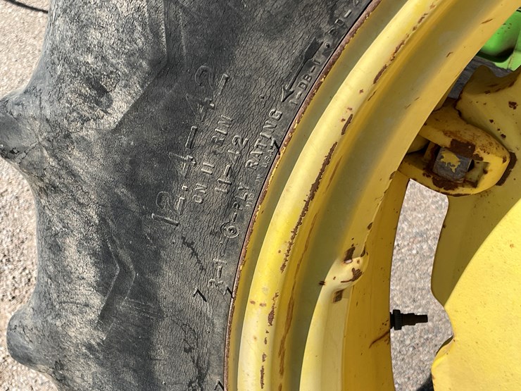 john-deere-3055-image-51