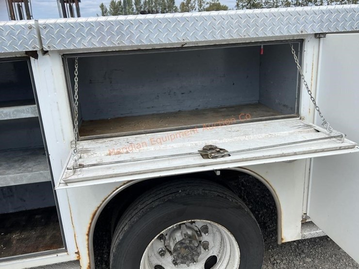 2004-gmc-topkick-c4500-image-28