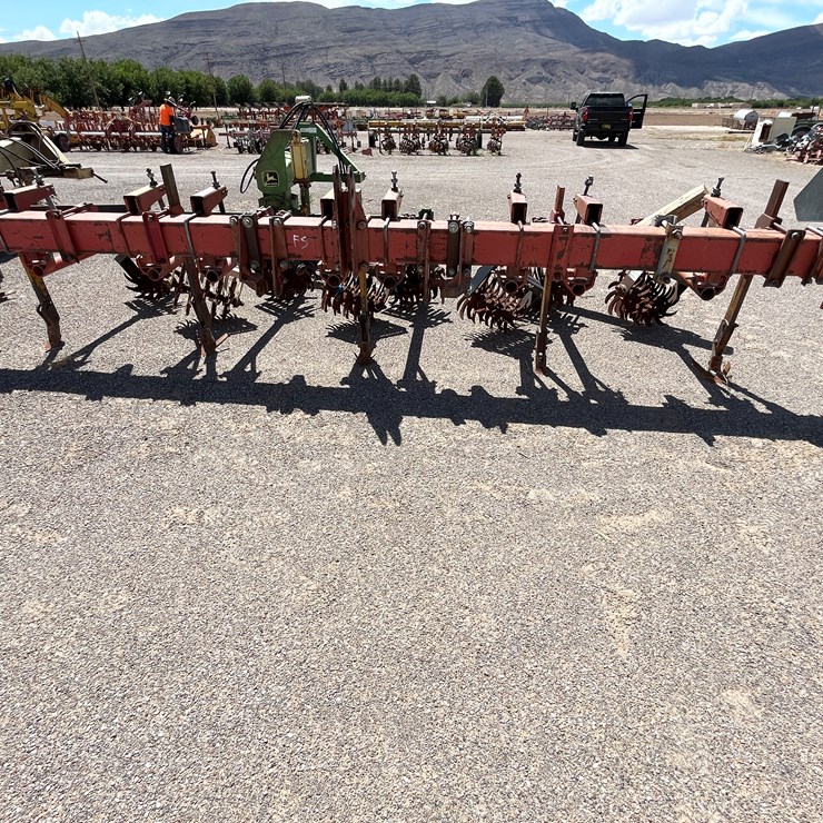 #9122 • 3-PT Bush Hog Cultivator w/Gallinas