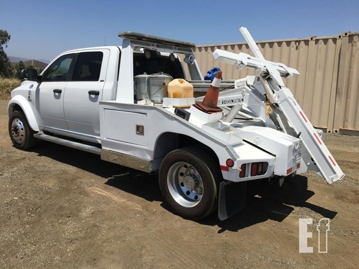 2018-ram-5500-slt-image-4