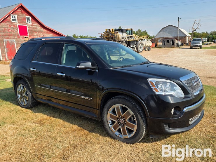 2012-gmc-acadia-denali-image-3