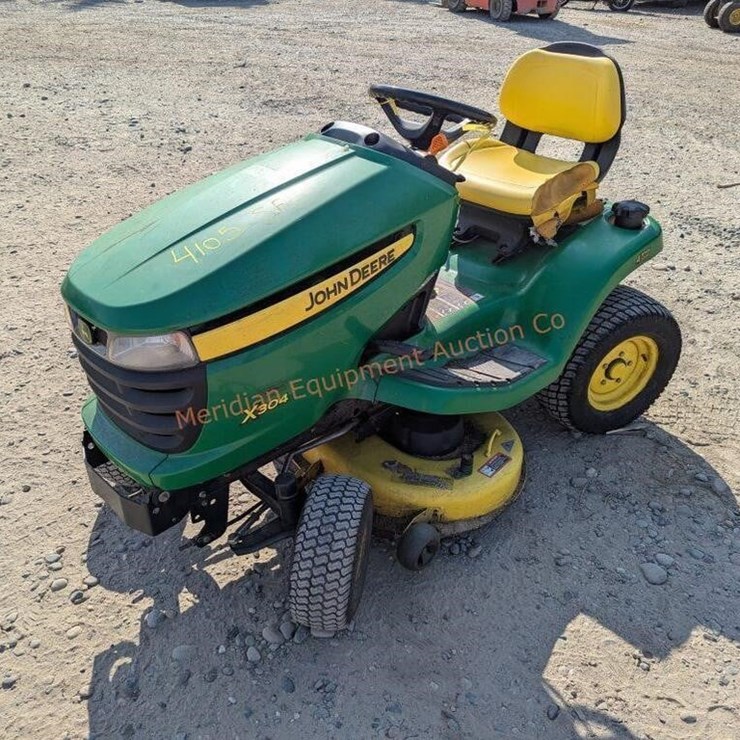 JOHN DEERE X304