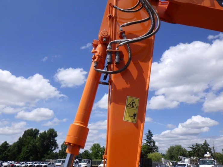 2021-doosan-dx85r-3-image-12