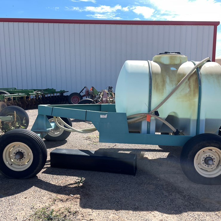 #9021 • Western Tank Liquid Fertilizer on 4-Wheel Wagon