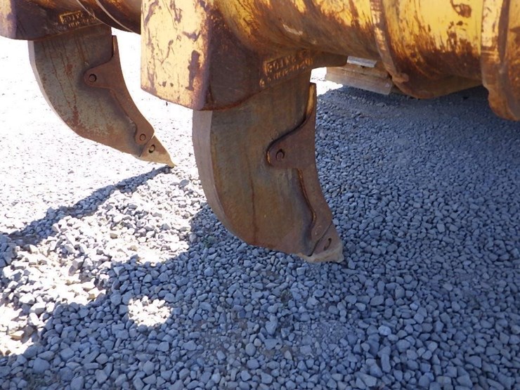 2004-komatsu-d275ax-5-image-28