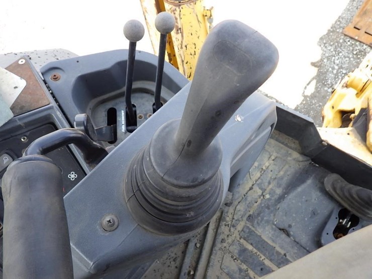 2006-deere-710g-image-39