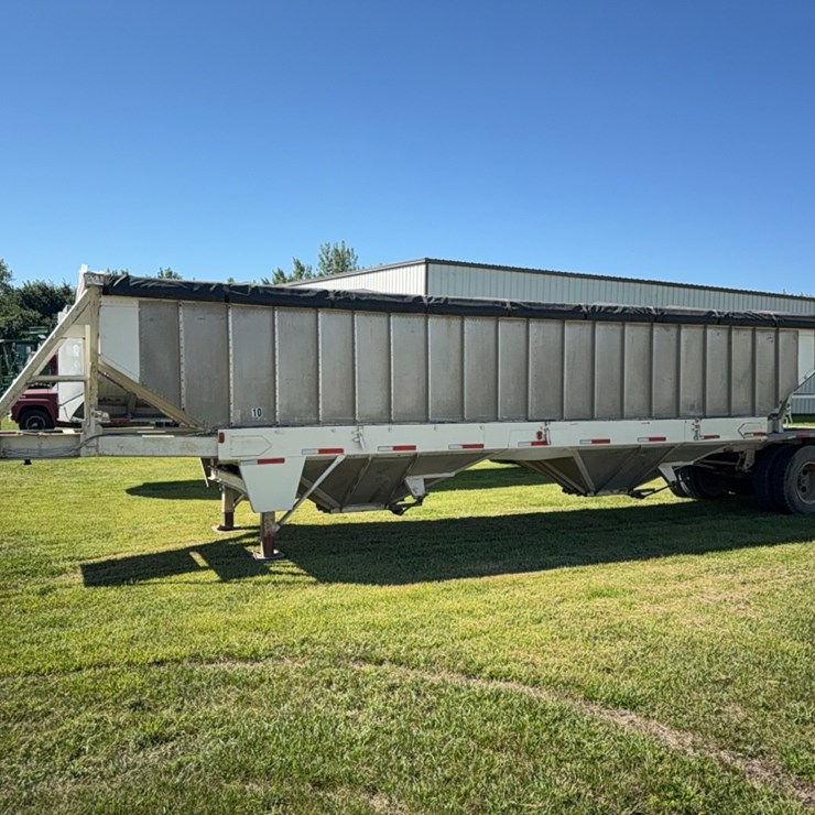 Grain Hopper Trailer, Steel Frame w/ Aluminum Hoppers, New Hopper Bearings, Roll Tarp, Homemade, **Title**