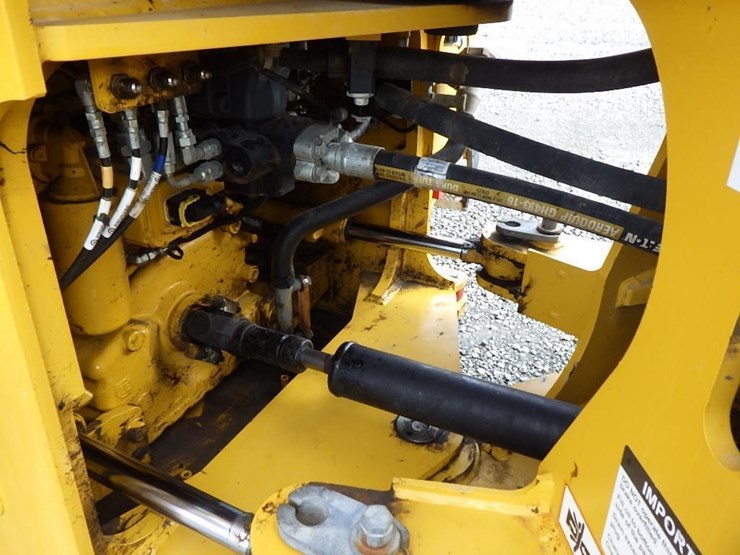 2023-deere-544p-image-19
