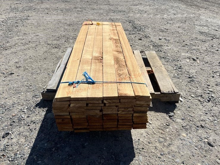 ~72--cedar-pieces-~1"x4"x6'-image-4