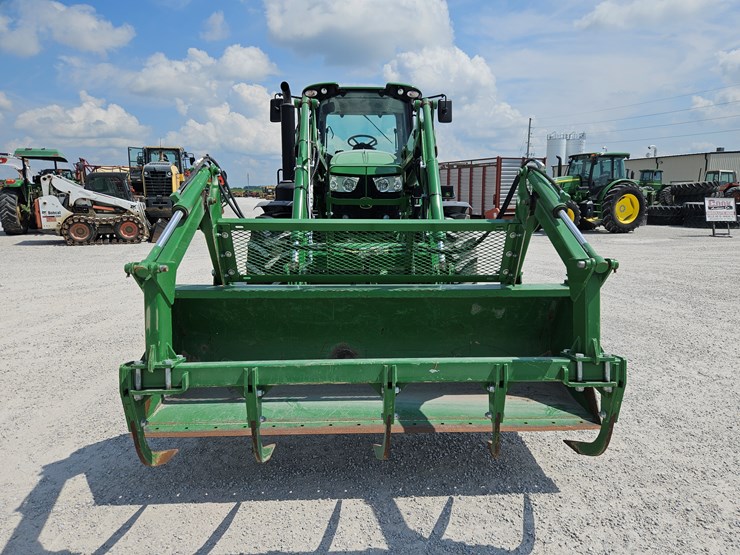 2023-john-deere-6145m-image-2