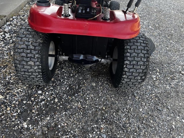 huskee-lt4200-image-6