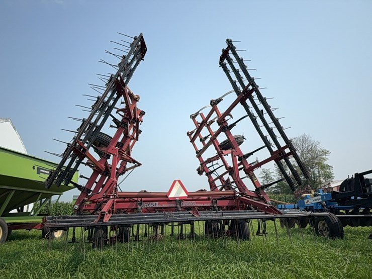 case-ih-4800-image-1