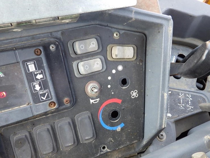2006-deere-710g-image-37