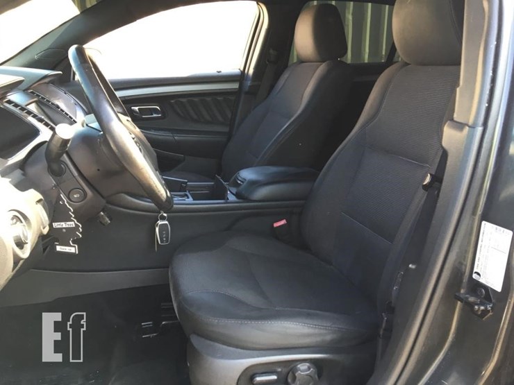 2016-ford-taurus-sel-image-8