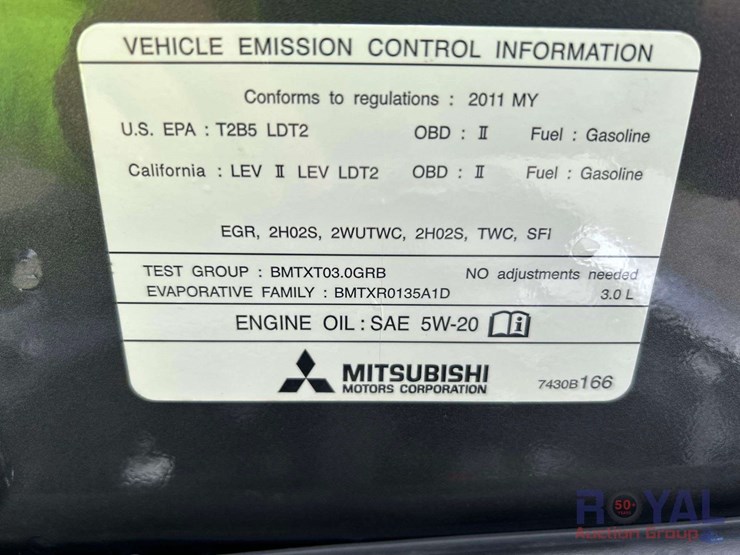 2011-mitsubishi-outlander-image-10