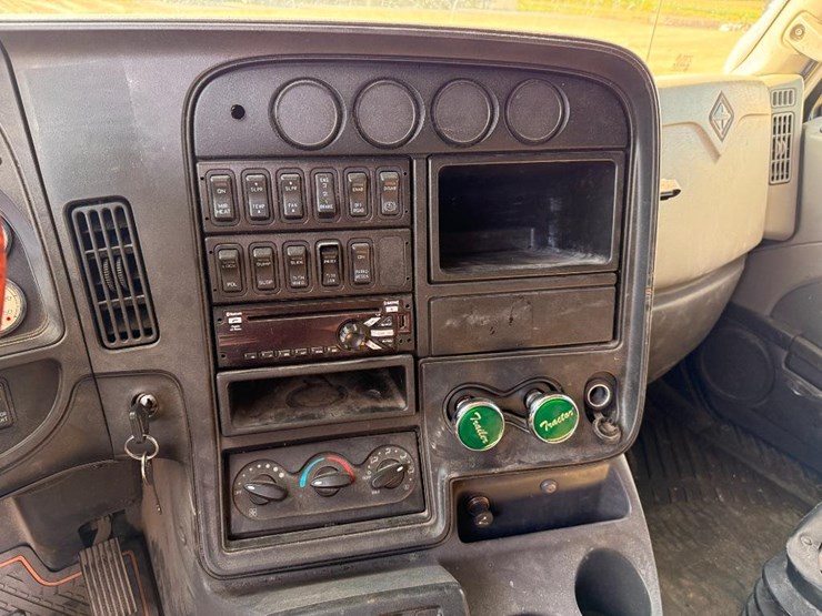 2015-international-prostar-image-58