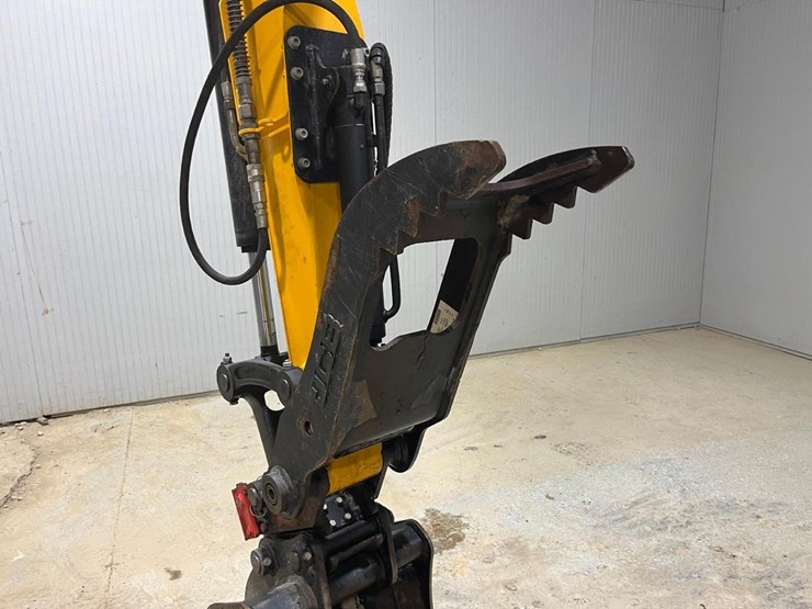 jcb-35z-1-image-10