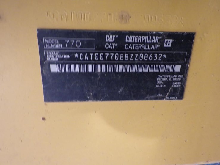 2011-caterpillar-770-image-60