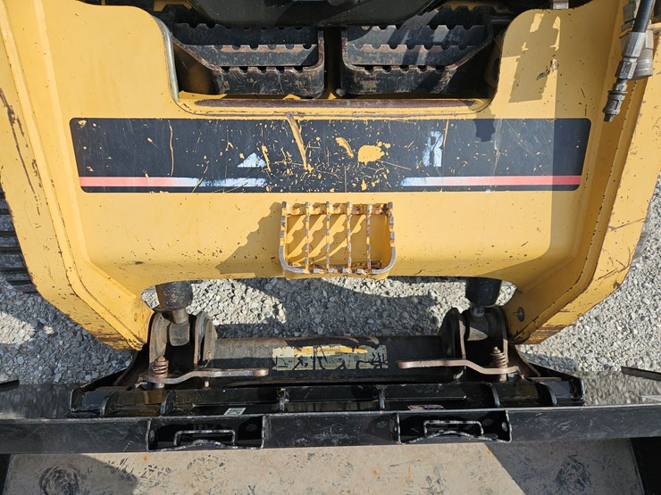 2004-caterpillar-277-image-5