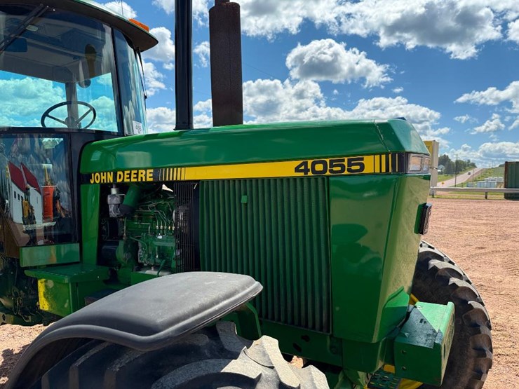 1990-john-deere-4055-image-22