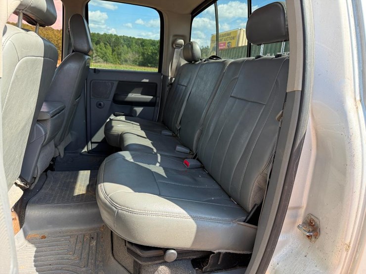 2007-dodge-ram-3500-image-37