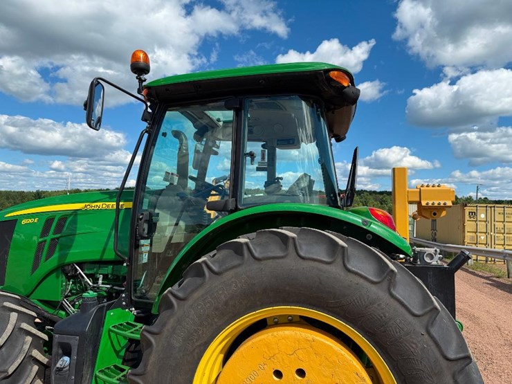 2017-john-deere-6120e-image-14