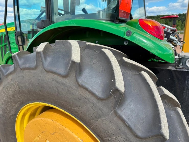 2017-john-deere-6120e-image-7