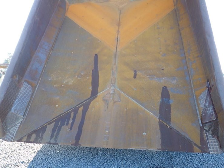 2011-caterpillar-770-image-40