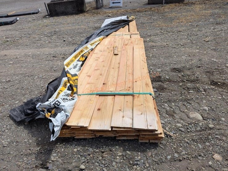 cedar-channel-siding-1x10-image-1