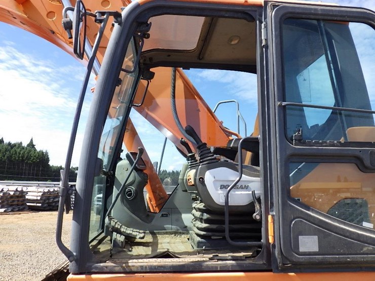 2012-doosan-dx255-lc-3-image-28