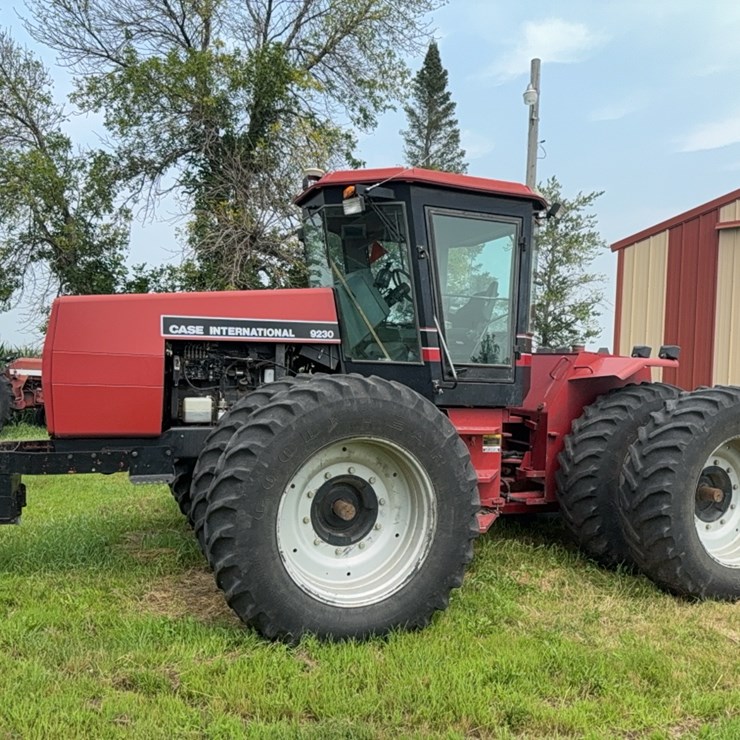 Case International 9230 4WD Tractor