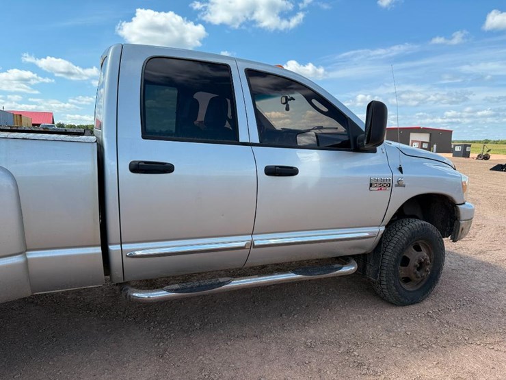 2007-dodge-ram-3500-image-12