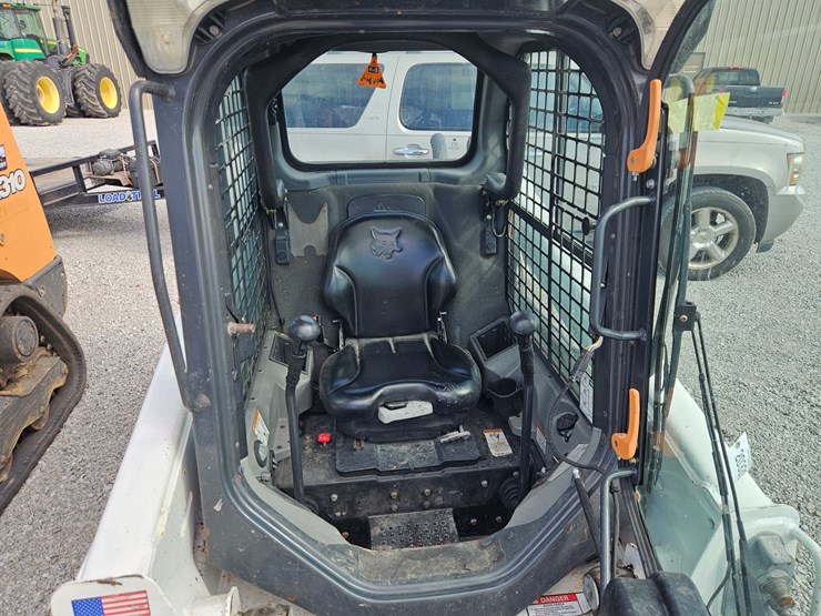 2015-bobcat-s550-image-7