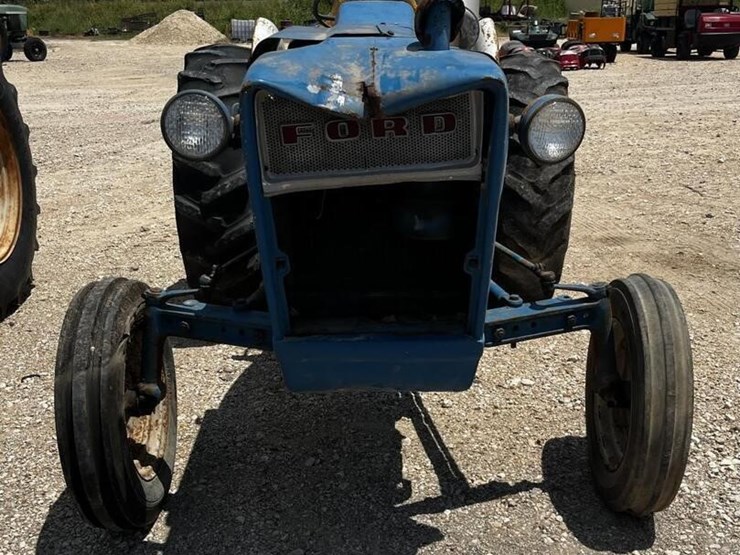 ford-3000-image-3