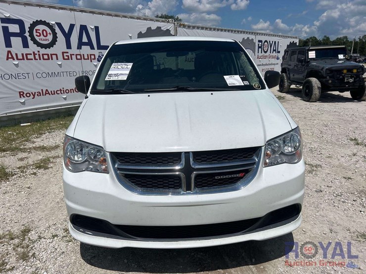 2014-dodge-grand-caravan-se-image-24