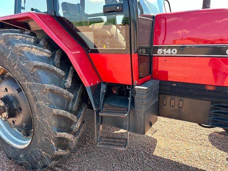 1990-case-ih-5140-image-18