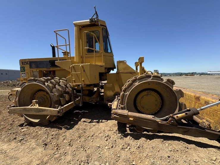1986-caterpillar-825c-image-6