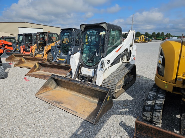 2020-bobcat-t590-image-1
