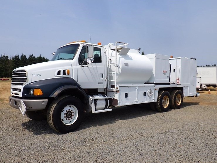 2005-sterling-lt8500-image-1