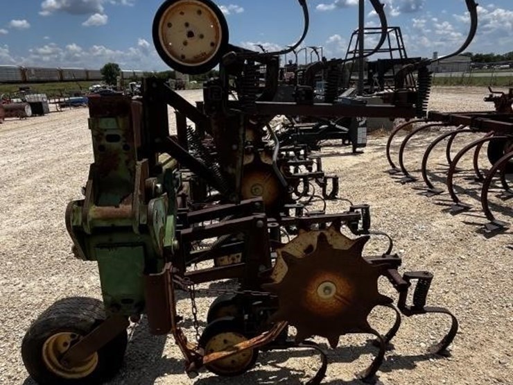 john-deere-6-image-2