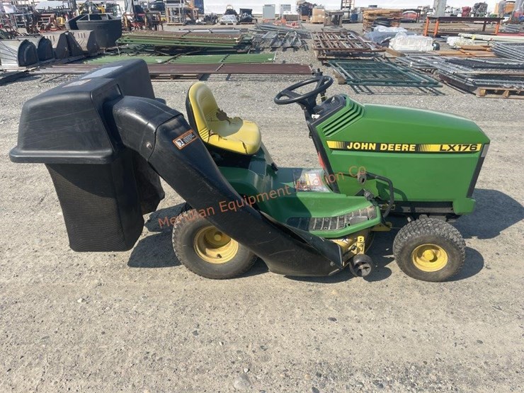 john-deere-lx176-image-1