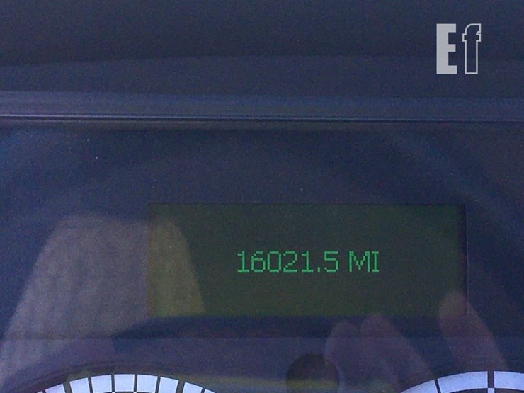 2017-freightliner-business-class-m2-106-image-5