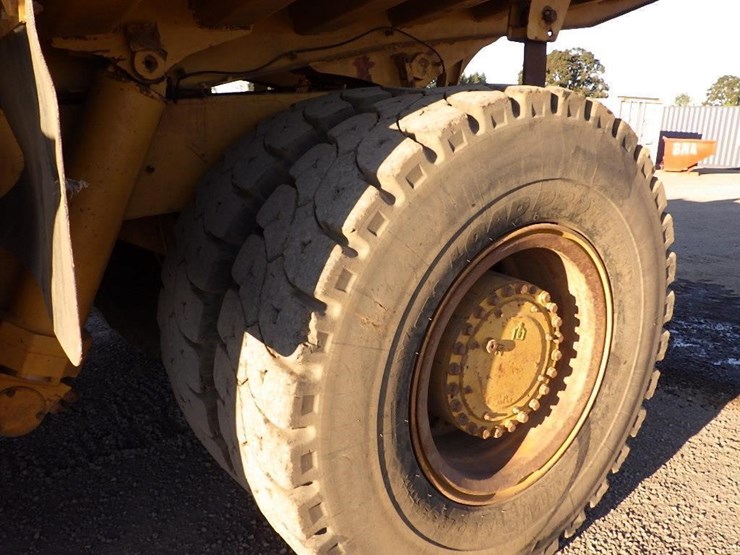 2011-caterpillar-770-image-59