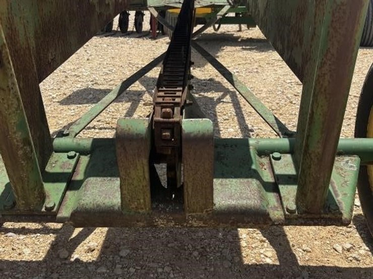 l2---square-bale-loader-image-6