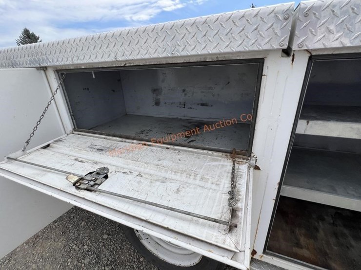 2004-gmc-topkick-c4500-image-34