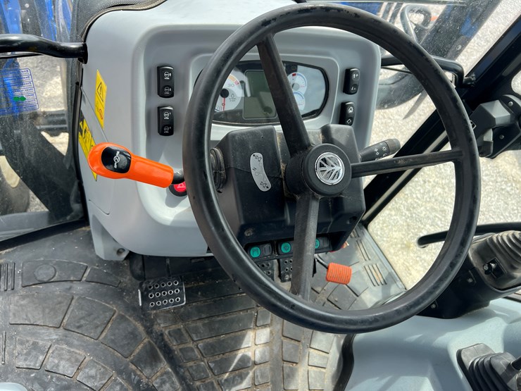 2020-new-holland-workmaster-105-image-14