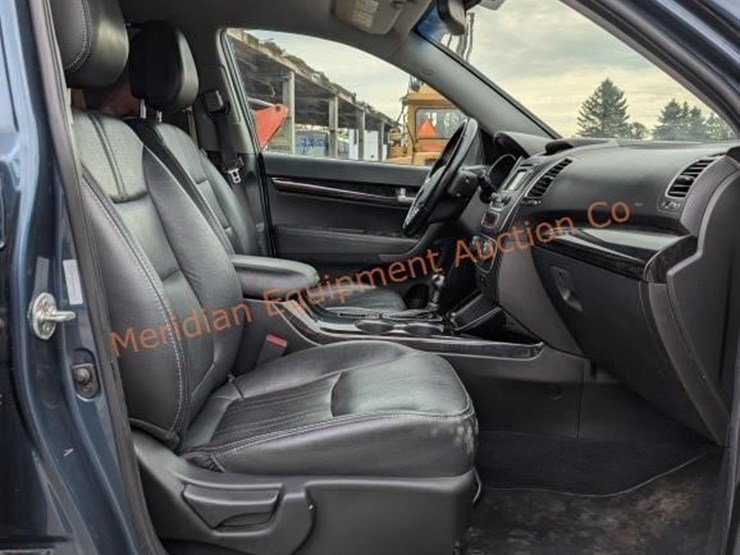 2014-kia-sorento-image-34