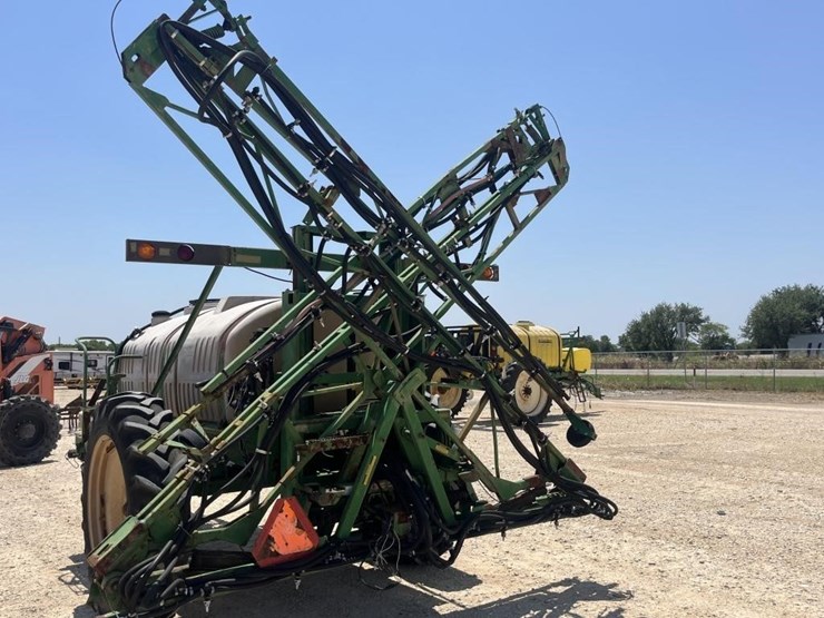 l2--1000-gallon-60'-great-plains-sprayer-image-5