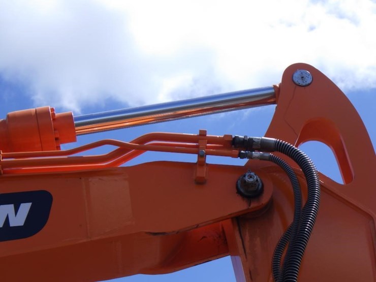 2021-doosan-dx85r-3-image-34