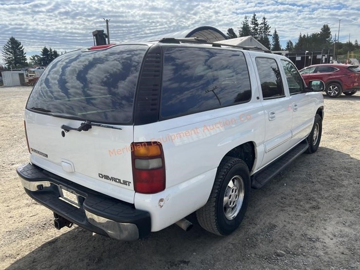 2003-chevrolet-suburban-image-5